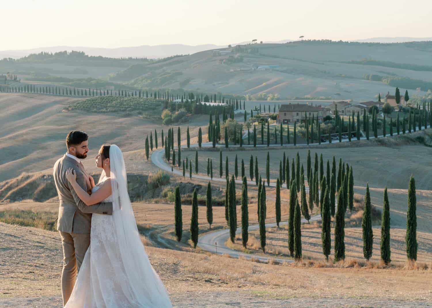The Best Wedding Venues & Villas in Tuscany, Italy - Theresa Kelly Photography